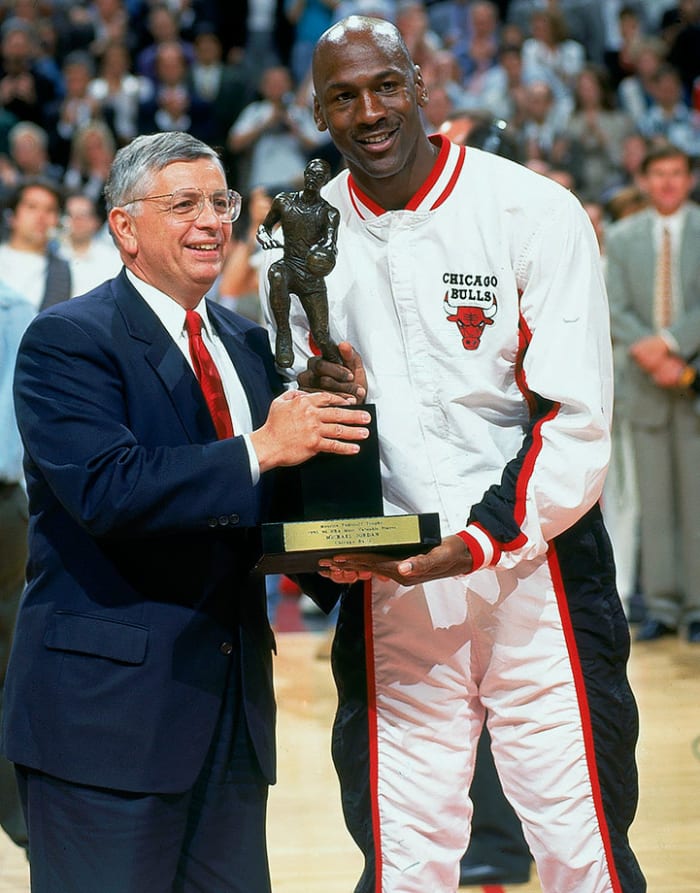 1996-0521-Michael-Jordan-David-Stern-001304495_0.jpg